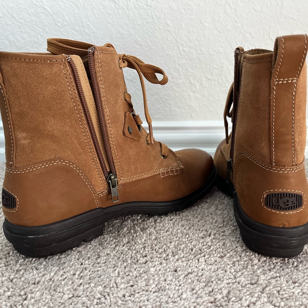 UGG Hapsburg Hiker Woman’s Boots - Picture 6 of 10